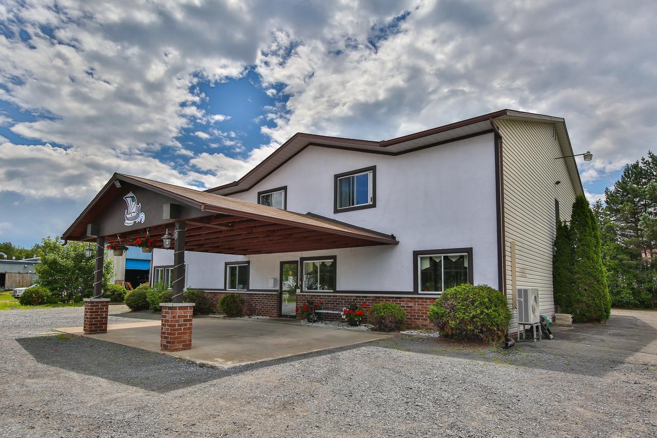 Auberge Motel Drakkar Shawinigan Extérieur photo
